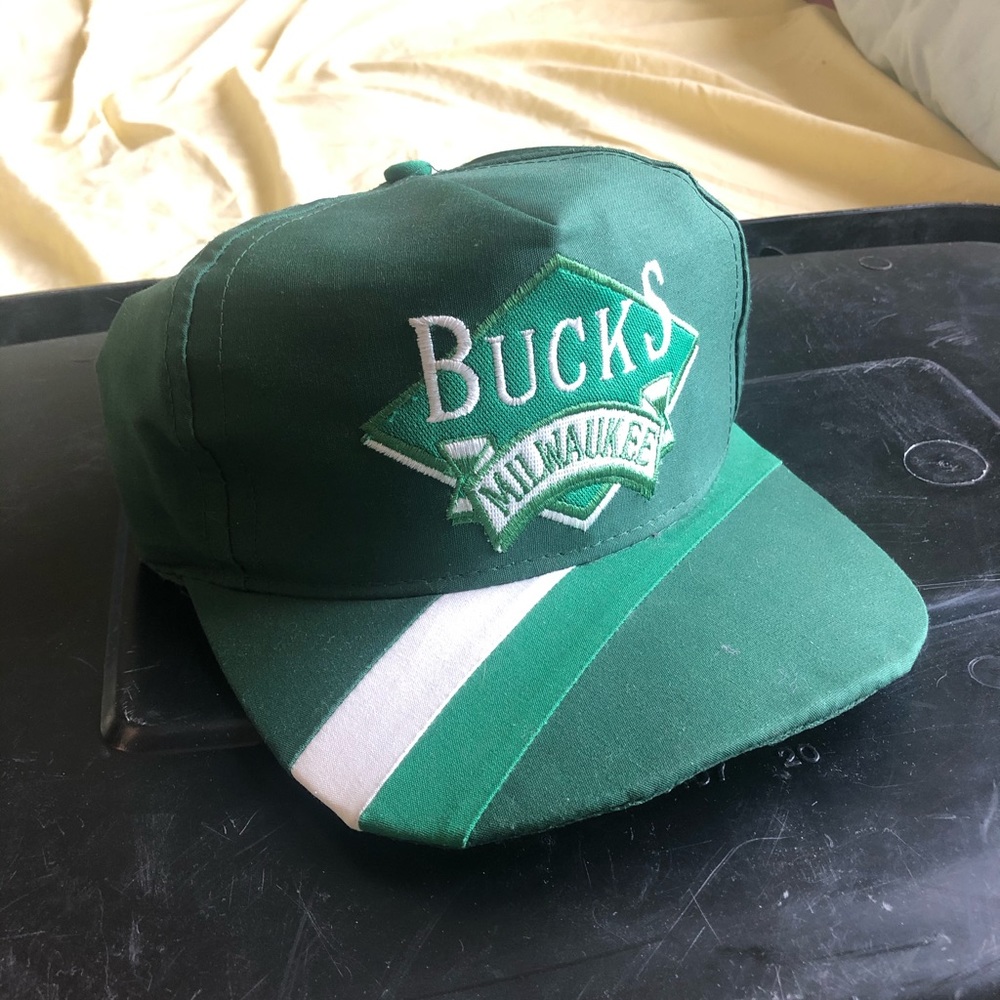 Milwaukee Bucks Hat/Cap - Official- like new!